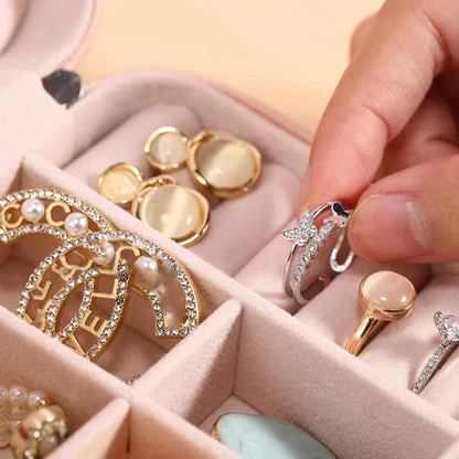 Premium Quality Plush Velvet Travel Jewelry Organizer Box. - Image 8